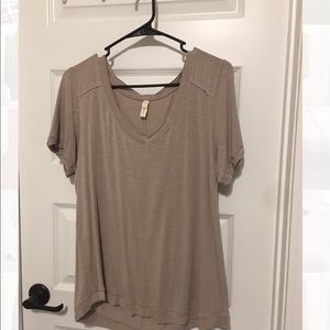 Wishlist taupe v neck